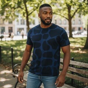 Men’s Burberry Giraffe Print Short Sleeve T-Shirt Medium